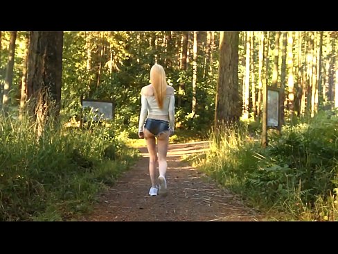 ❤️ Убавата жена полека се движи, а не голо видео ️ Порно видео на порно mk.hentai-id.ru ❤