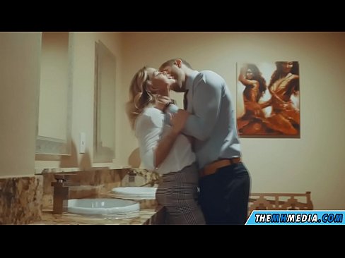 ❤️ Кога бујна русокоса ќе ве заведе во јавен тоалет ️ Порно видео на порно mk.hentai-id.ru ❤